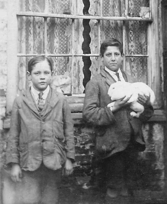 1 Fred & Arthur Baker with Rabbit